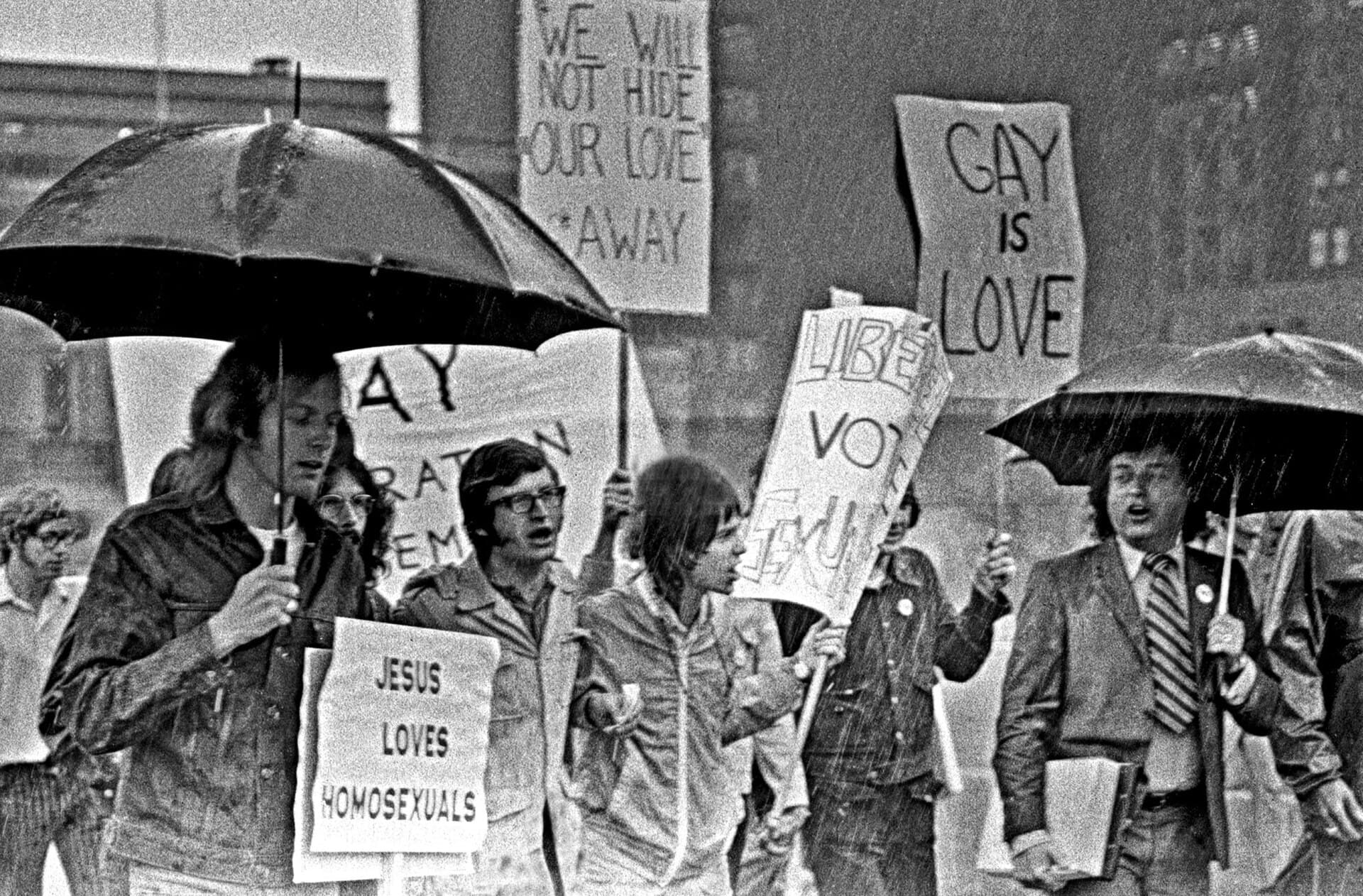 Ottawa Queer Clubs Celebrate Basketball Legends in Surprising Nighttime Events