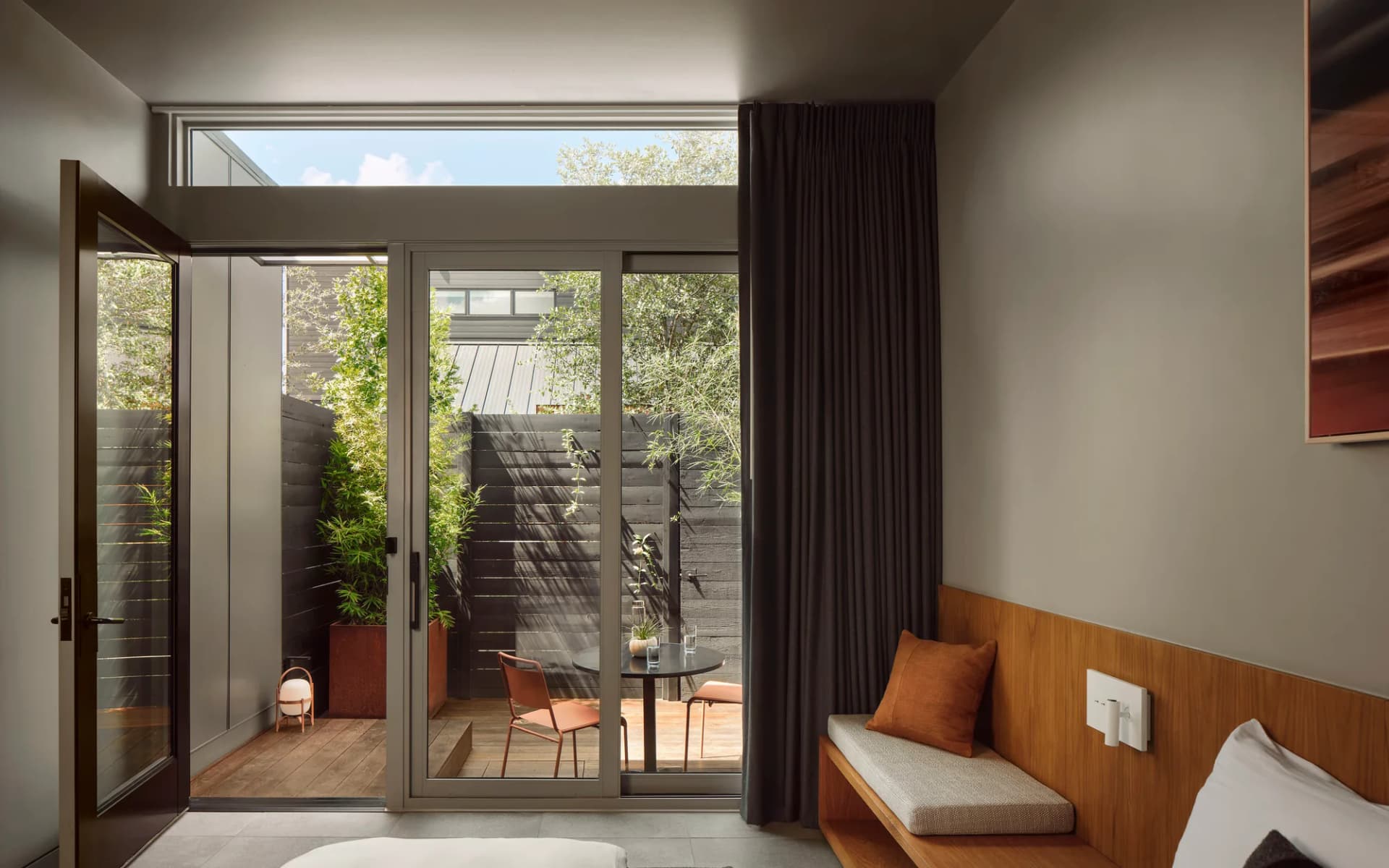 Frame Hotel - Treehouse photo 5