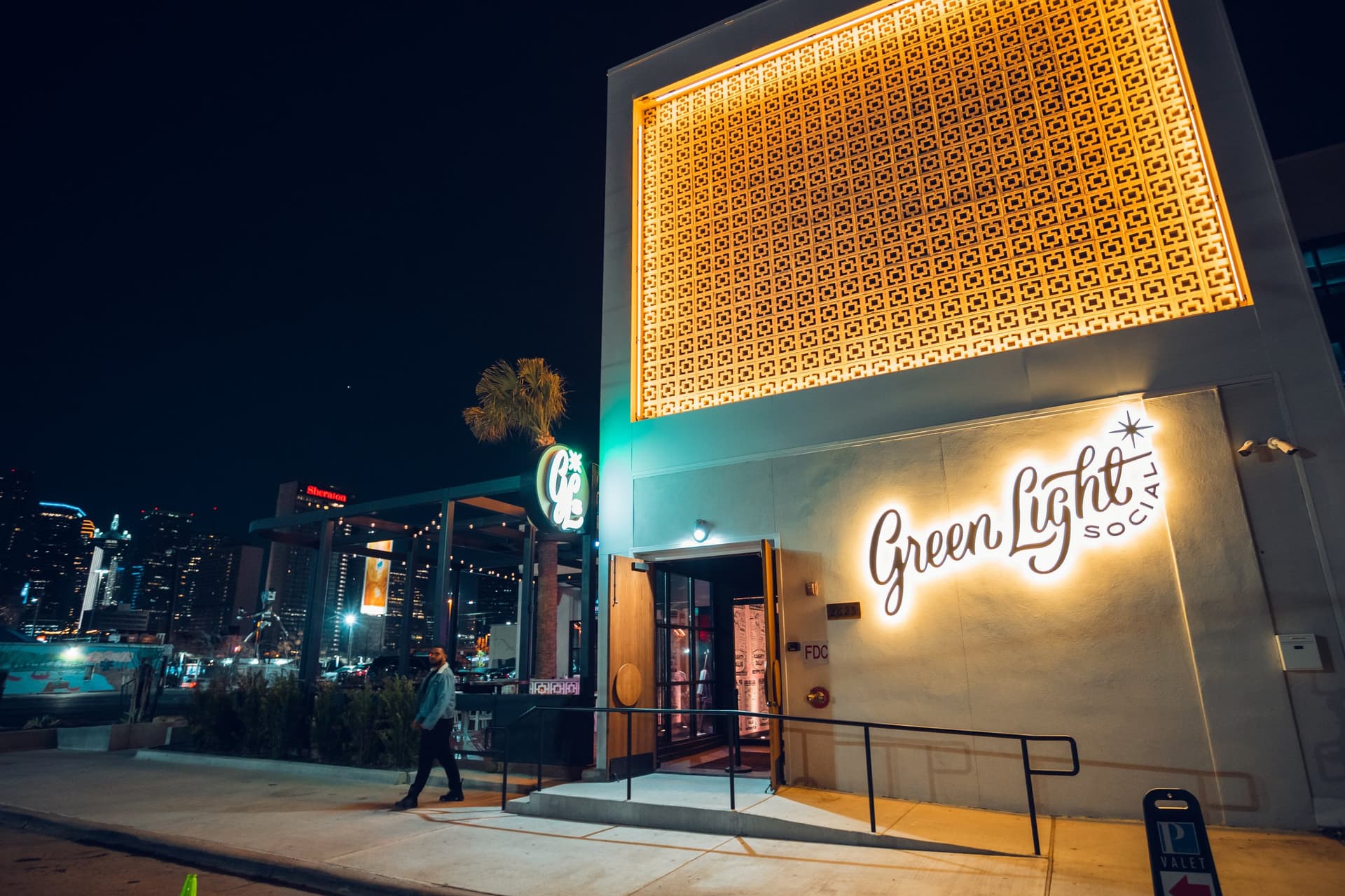 Green Light Social photo 3