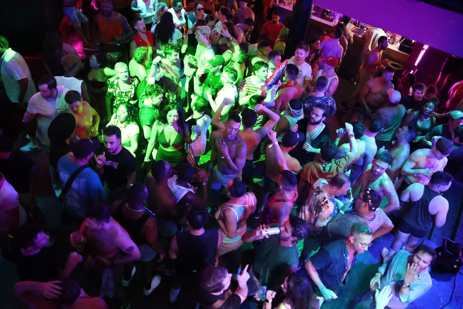 Highland Lounge photo 2