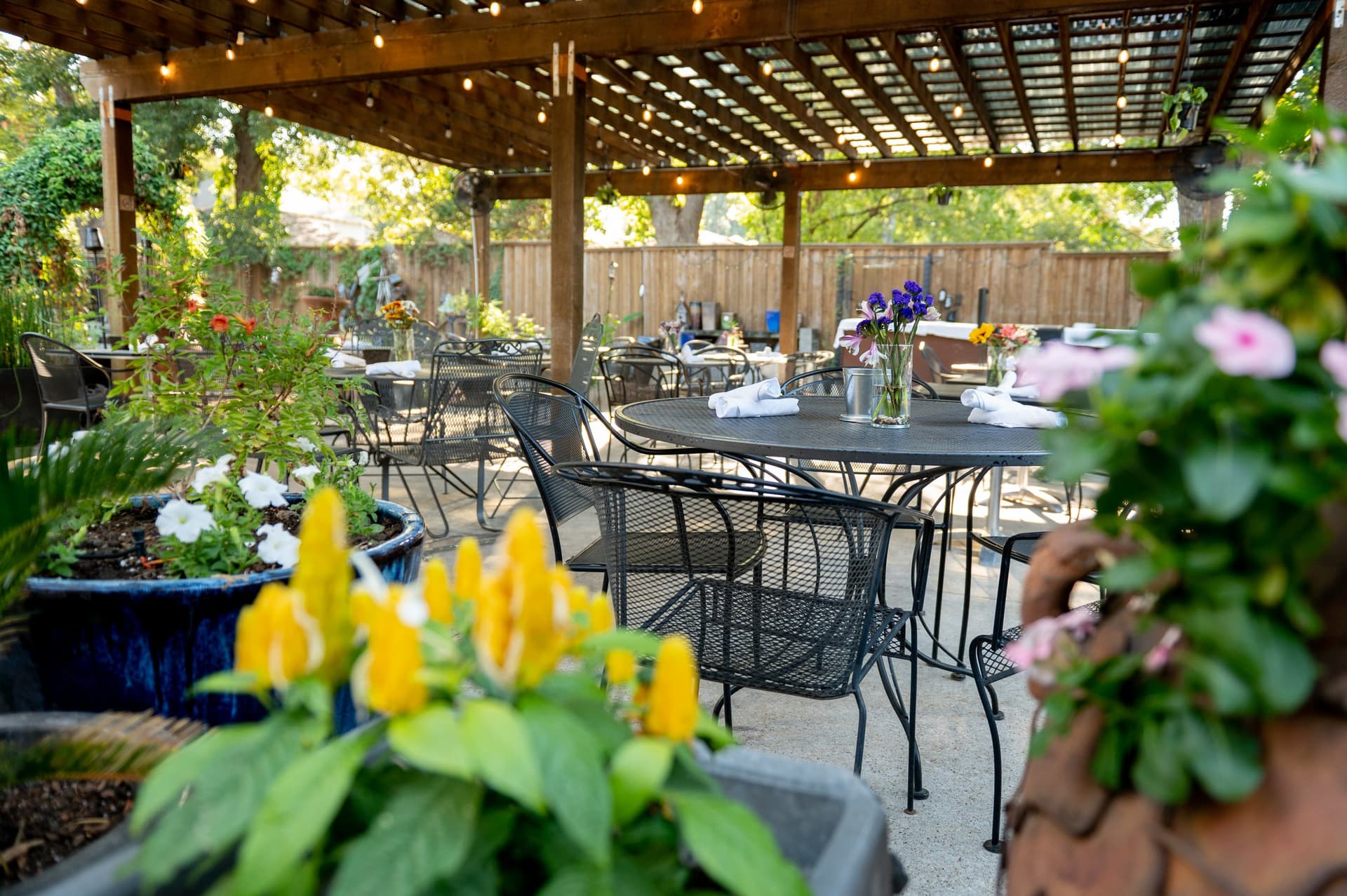 Garden Eatery - Restaurants & Cafés in Dallas