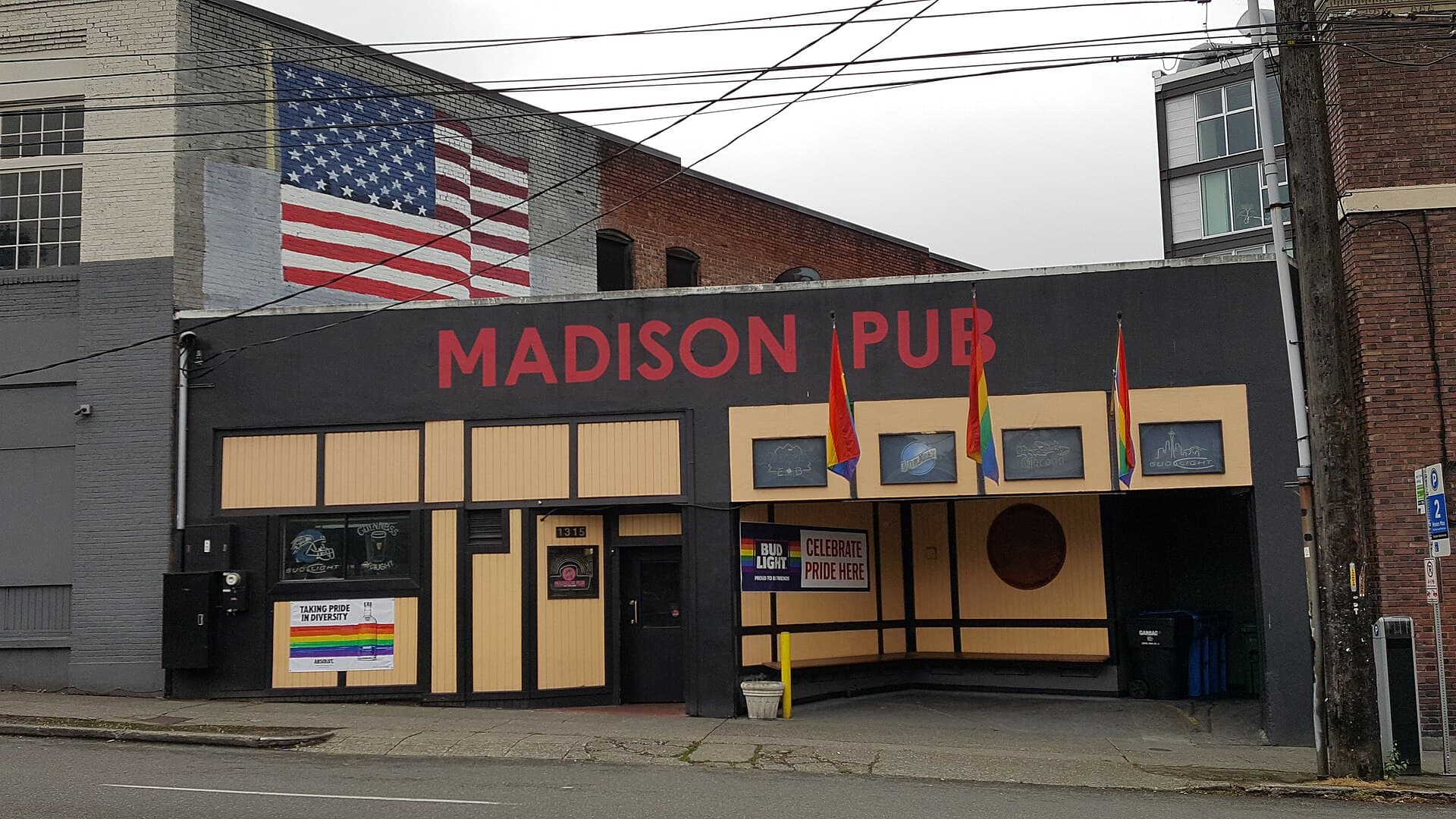Madison Pub photo 2