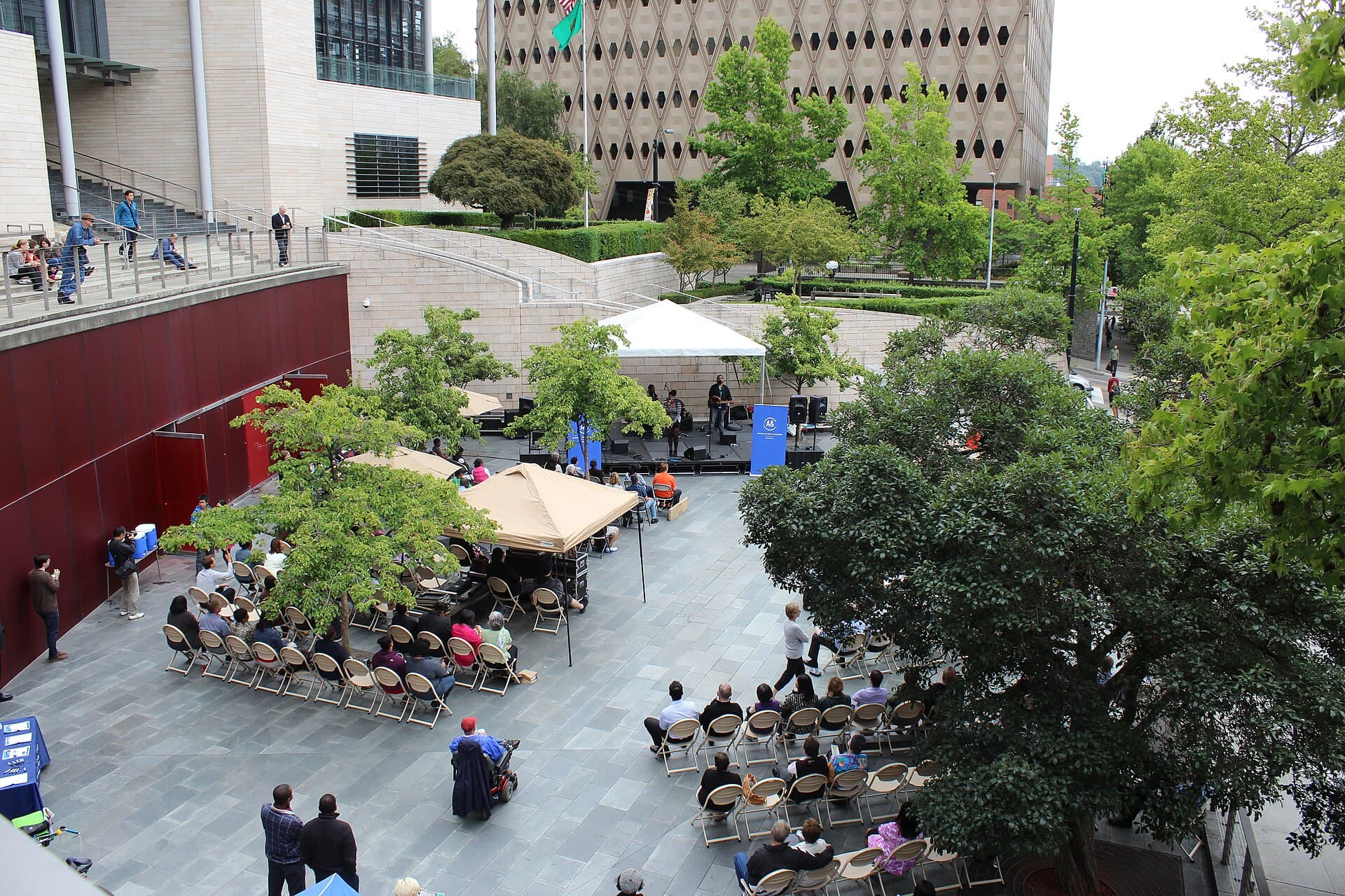 Seattle Presents - Museums & Galleries in Seattle